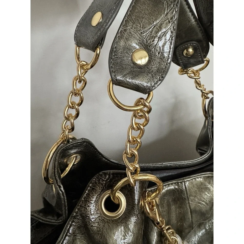 Women's Y2K Slouchy Hobo Patent Leather & Gold Chunky‎ Charm Green Purse Handbag
